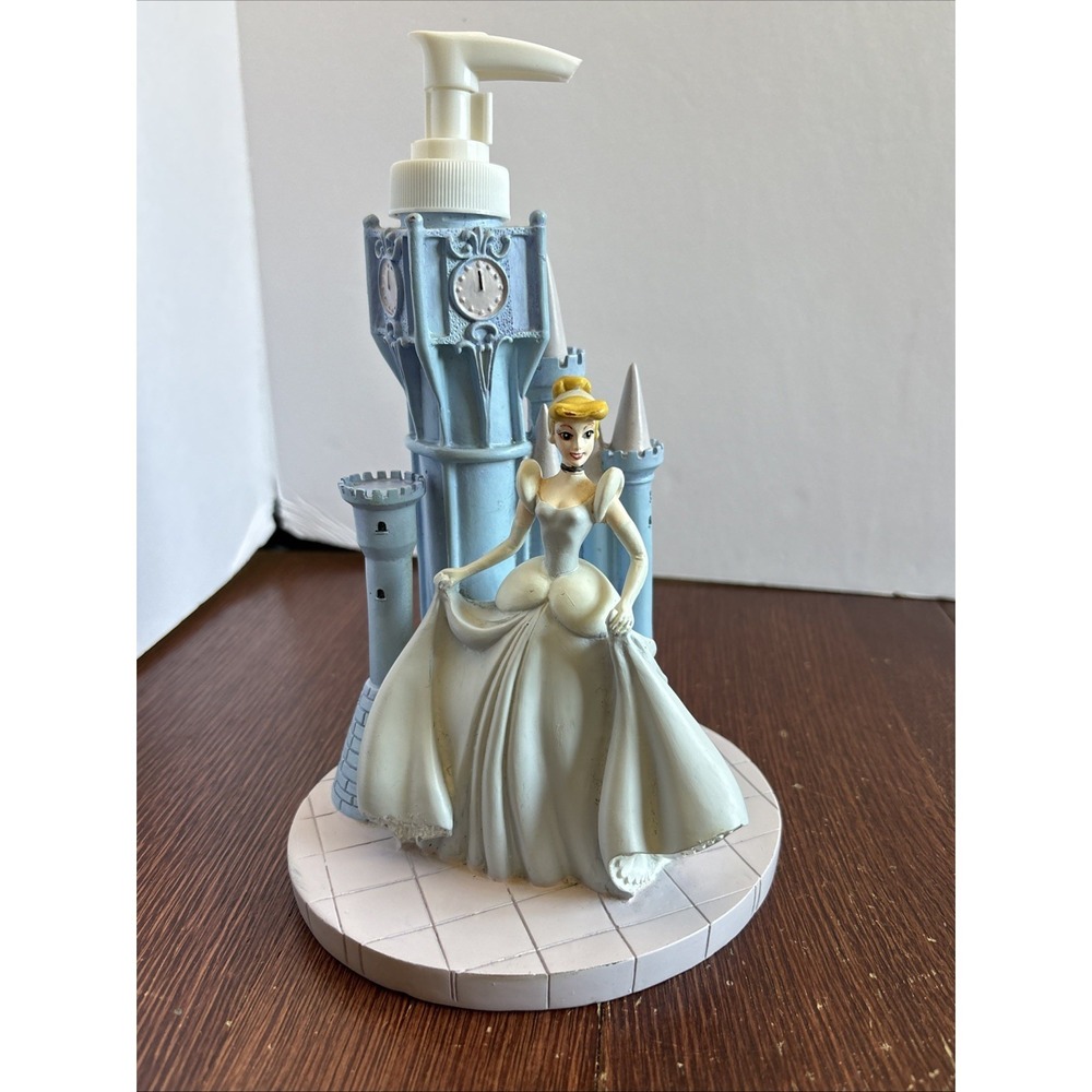 JAY FRANCO DISNEY CINDERELLA SOAP LOTION DISPENSER PUMP‎ CASTLE